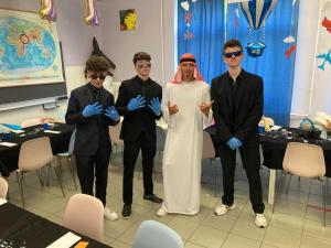 A 12. A osztály iskolánk valamennyi tanárát és diákját Dubaiba repítette el