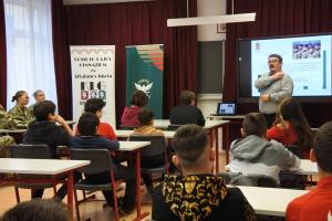HONVÉD KADÉT PROGRAM/KÉPZÉS TÁJÉKOZTATÓ A PÁLYAORIENTÁCIÓS NAPON