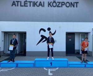 Szolnokon vettek részt diákjaink a III. és IV. korcsoport Atlétika Diákolimpia egyéni és váltófutó Megyei Döntőjén és a II. korcsoport Hárompróba Versenyén